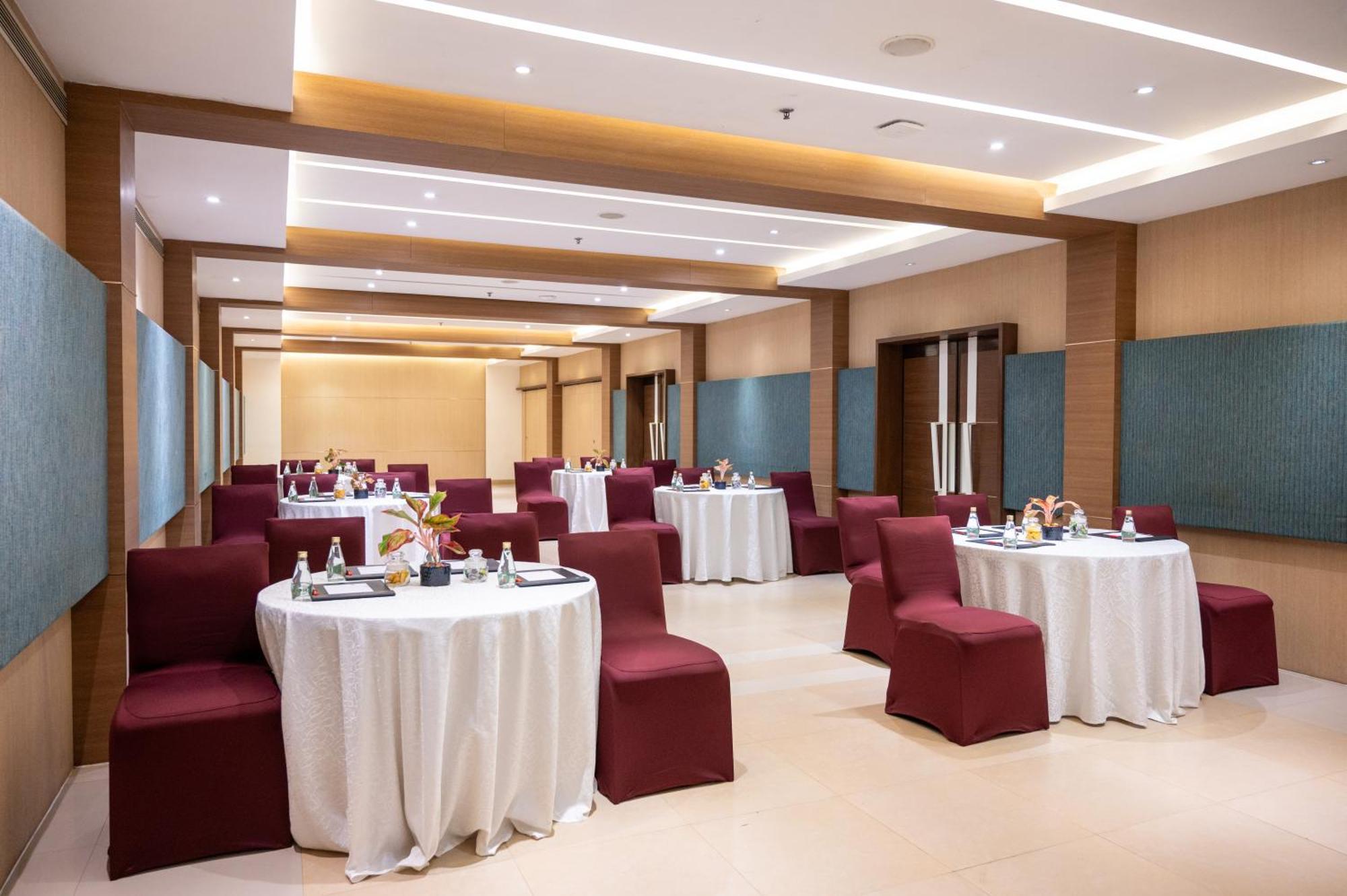 Grand Kakinada By Grt Hotels Buitenkant foto