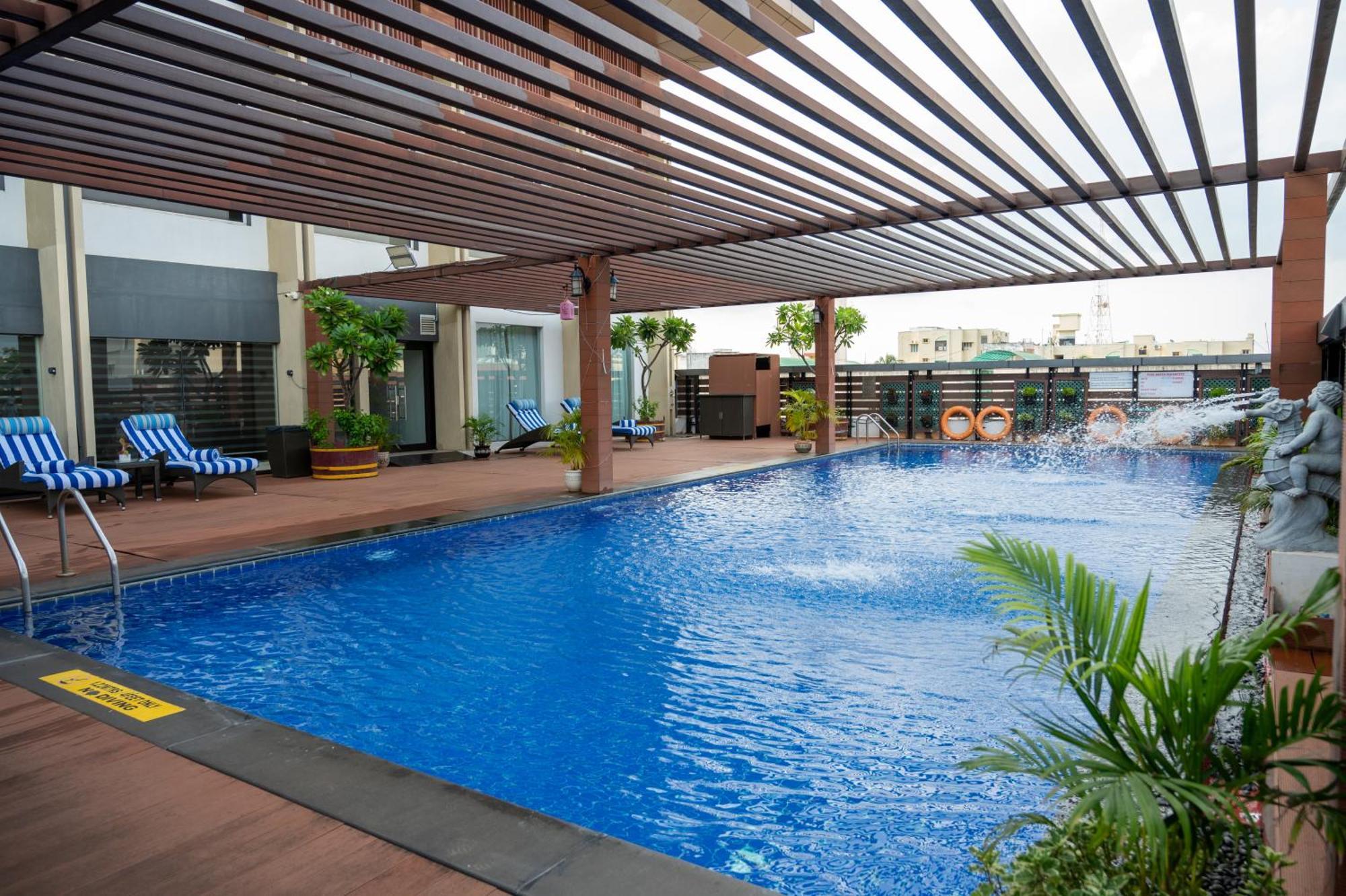 Grand Kakinada By Grt Hotels Buitenkant foto